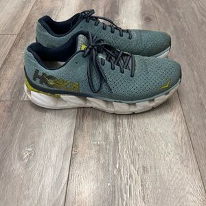 Hoka women’s Teal Running Shoes